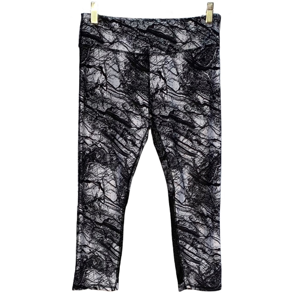BOGO 🔴 KYODAN Black + White Marbled Mesh Leg Capri Athletic Leggings M